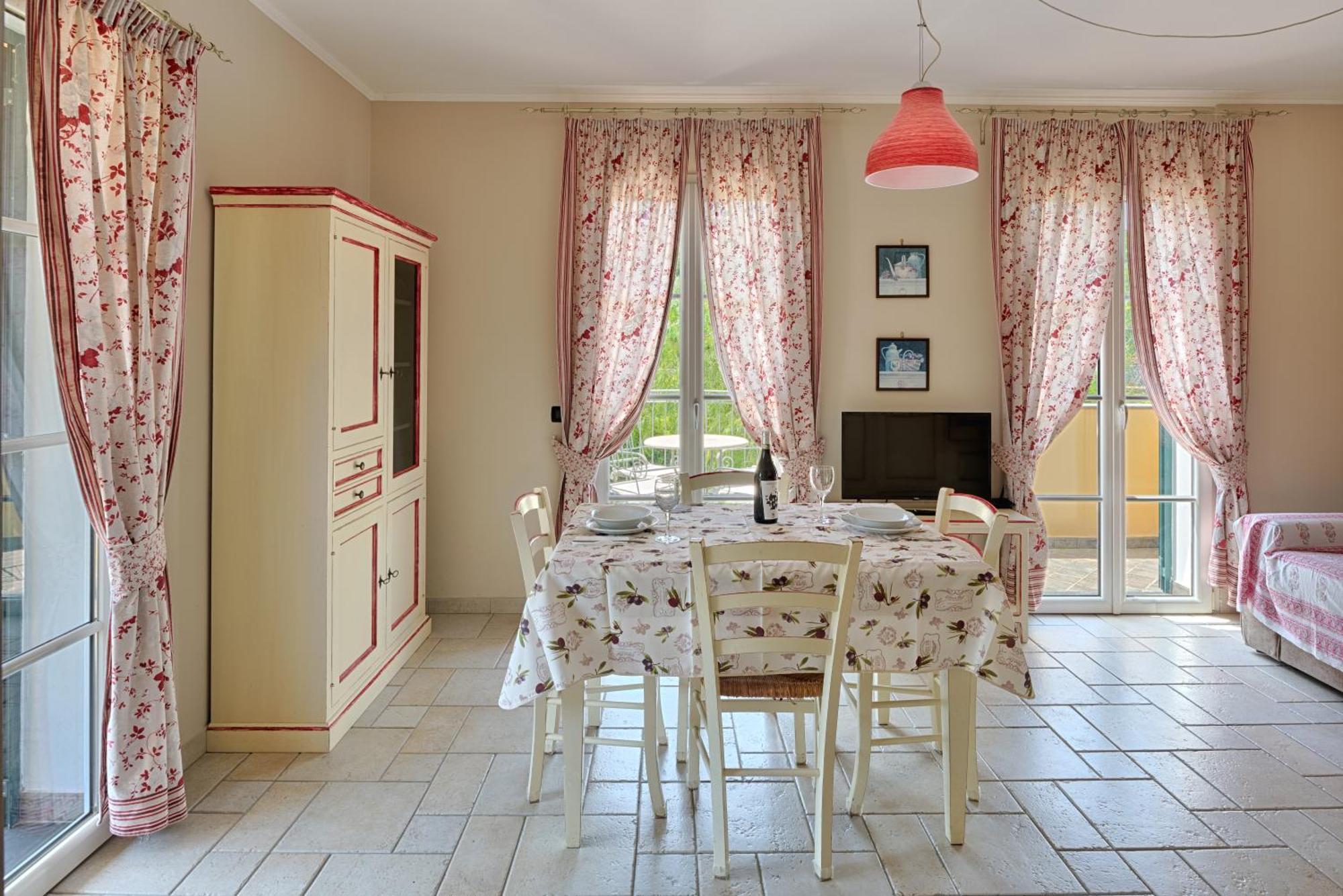 Casa Vacanze Nel Giardino Di Renzo Imperia Exterior foto