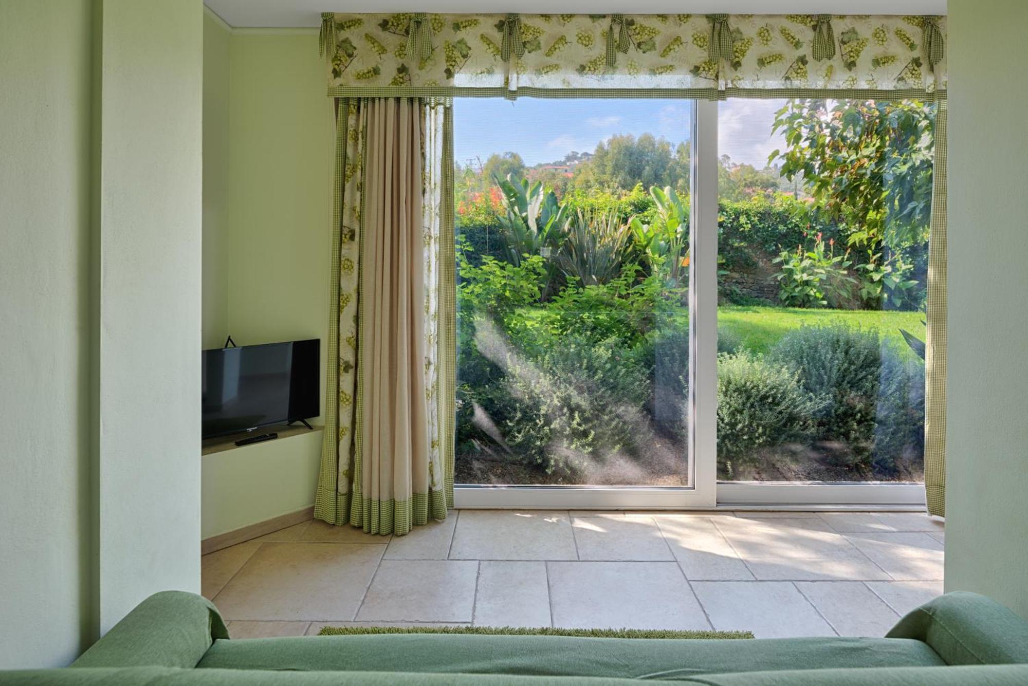 Casa Vacanze Nel Giardino Di Renzo Imperia Exterior foto